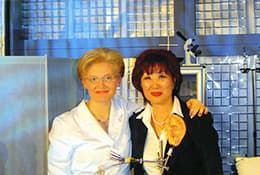 Елена Малышева - российский врач, телеведущая.